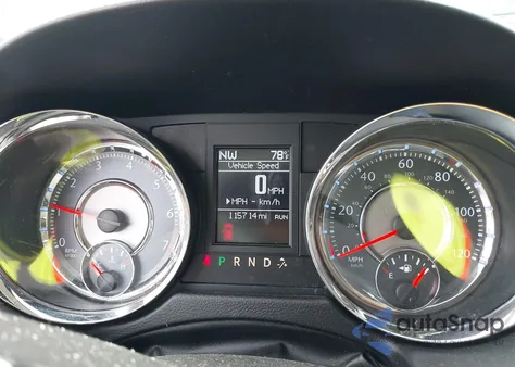 2015 Chrysler Town & Country Touring-L z USA, uszkodzony, nr VIN 2C4RC1CG2FR677644